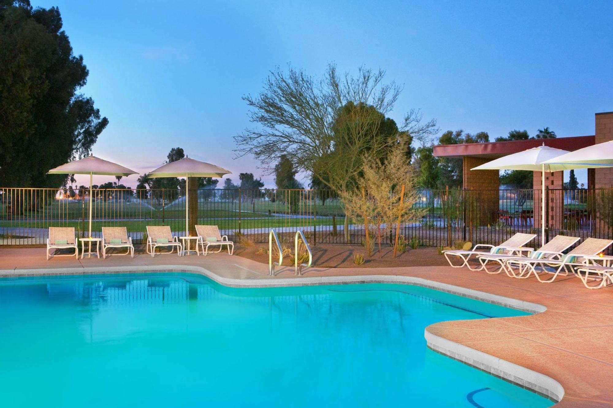 Four Points By Sheraton At Phoenix Mesa Gateway Airport Exterior photo