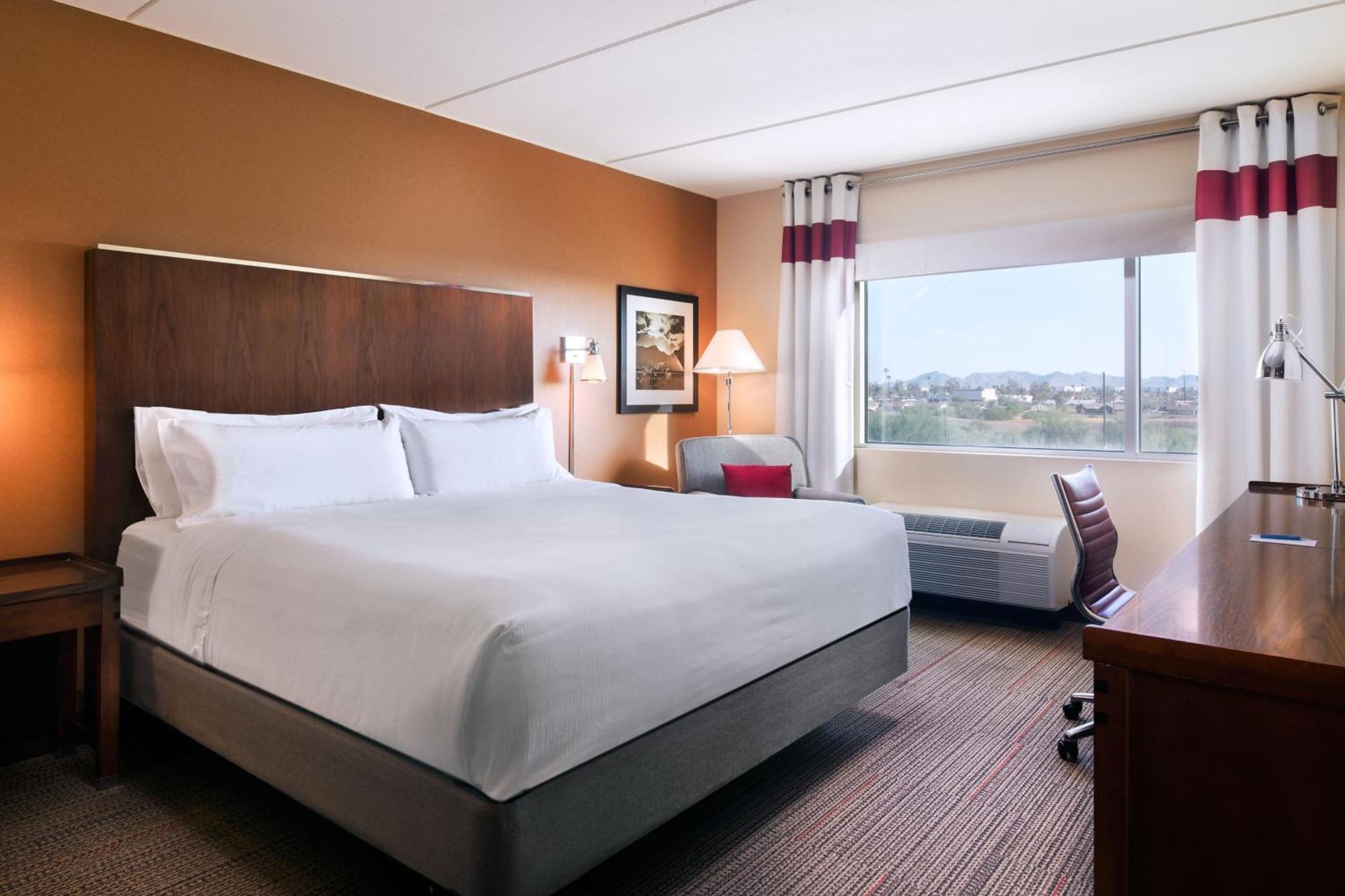 Four Points By Sheraton At Phoenix Mesa Gateway Airport Exterior photo